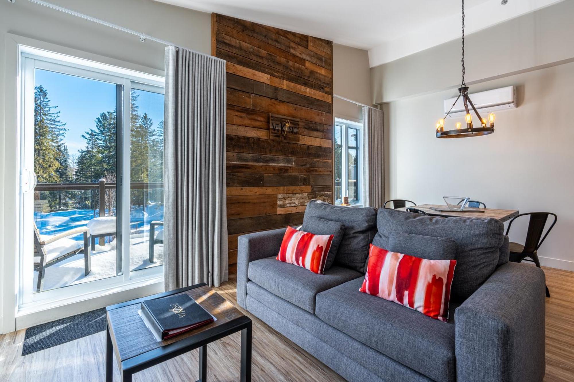 Le Viking Resort Sainte-Marguerite-du-Lac-Masson 외부 사진